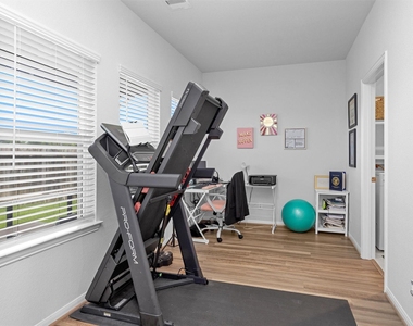 16318 Westley Ridge Drive - Photo Thumbnail 23