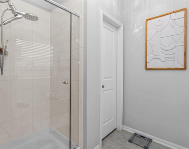 16318 Westley Ridge Drive - Photo Thumbnail 21