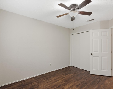 4807 Shadowdale Drive - Photo Thumbnail 13