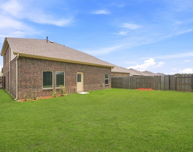 27147 Breakaway Lane - Photo Thumbnail 18