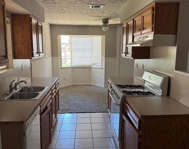 9706 Galston Lane - Photo Thumbnail 6