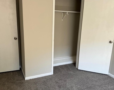 9706 Galston Lane - Photo Thumbnail 15