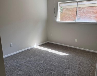 9706 Galston Lane - Photo Thumbnail 13