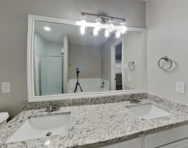 28811 Stapleford Street - Photo Thumbnail 8