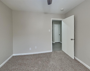 28811 Stapleford Street - Photo Thumbnail 12