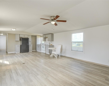 614 Road 5707 - Photo Thumbnail 2