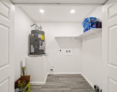 3214 Brea Crest Street - Photo Thumbnail 10
