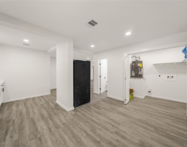 3214 Brea Crest Street - Photo Thumbnail 9