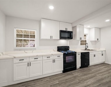 3214 Brea Crest Street - Photo Thumbnail 8