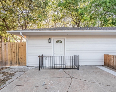 6003 De Moss Drive - Photo Thumbnail 21
