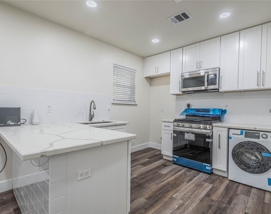 6003 De Moss Drive - Photo Thumbnail 23