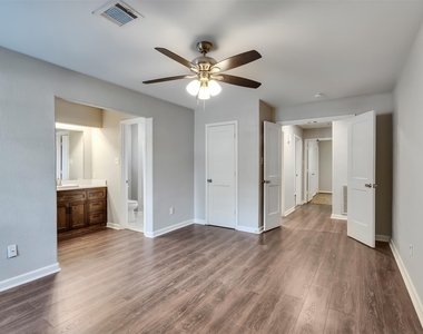 2030 Lone Rock Drive - Photo Thumbnail 19