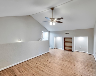 2030 Lone Rock Drive - Photo Thumbnail 29