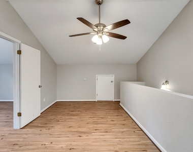2030 Lone Rock Drive - Photo Thumbnail 28
