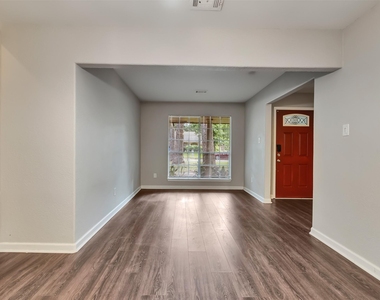 2030 Lone Rock Drive - Photo Thumbnail 16