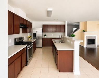 3519 Benjamin Franklin Lane - Photo Thumbnail 6
