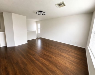 3519 Benjamin Franklin Lane - Photo Thumbnail 10