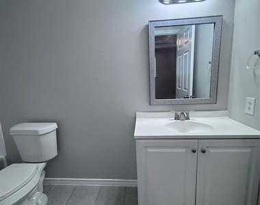 12551 Royal Lake Drive - Photo Thumbnail 8