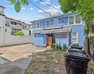 2511 Whitney - Photo Thumbnail 2