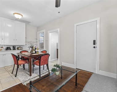2511 Whitney - Photo Thumbnail 5