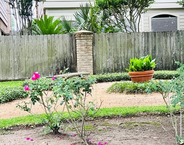 2800 Jeanetta Street - Photo Thumbnail 8