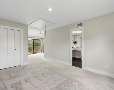 1063 Country Place Drive - Photo Thumbnail 30