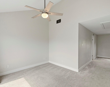 1063 Country Place Drive - Photo Thumbnail 28