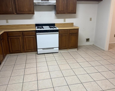 18023 Garden Manor Drive - Photo Thumbnail 4