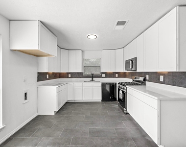 1022 Western Meadows Drive - Photo Thumbnail 9