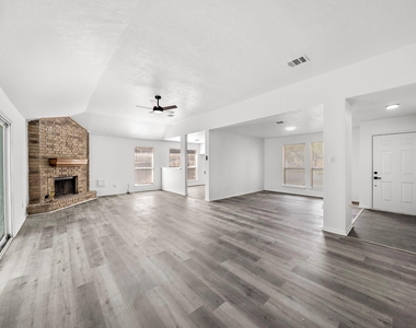 1022 Western Meadows Drive - Photo Thumbnail 5