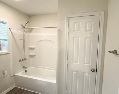 8 Piney Way - Photo Thumbnail 18