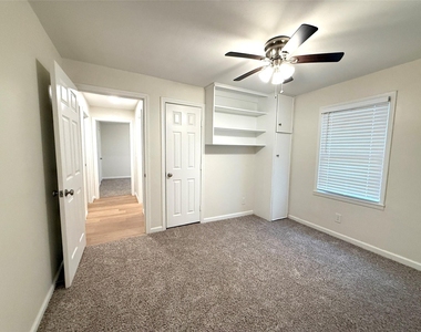 8 Piney Way - Photo Thumbnail 13