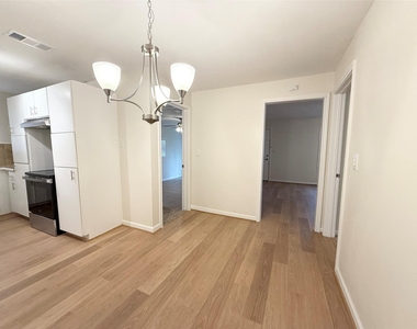 8 Piney Way - Photo Thumbnail 6