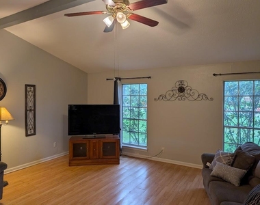 9830 Thistle Trail Drive - Photo Thumbnail 3