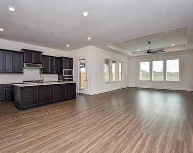 7622 Ridgeside Drive - Photo Thumbnail 8