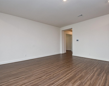 7622 Ridgeside Drive - Photo Thumbnail 14