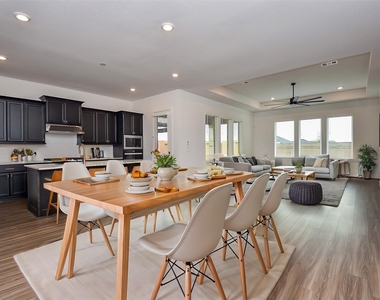 7622 Ridgeside Drive - Photo Thumbnail 3