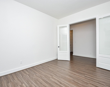7622 Ridgeside Drive - Photo Thumbnail 13