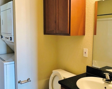 2512 S Houston Avenue - Photo Thumbnail 9