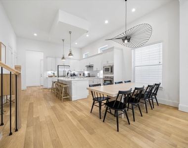 826 Nadine Street - Photo Thumbnail 13