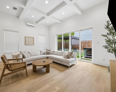 826 Nadine Street - Photo Thumbnail 14