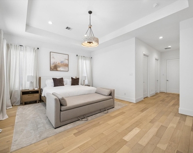 826 Nadine Street - Photo Thumbnail 9