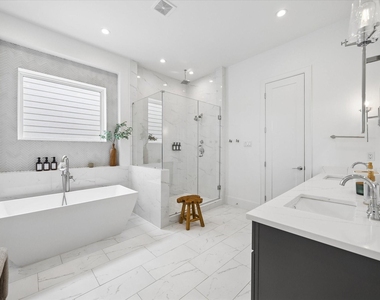826 Nadine Street - Photo Thumbnail 8