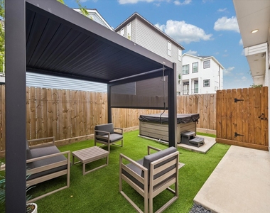 826 Nadine Street - Photo Thumbnail 4