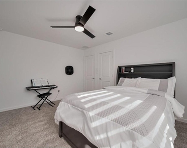 21611 Shadowbrook Birch Drive - Photo Thumbnail 11