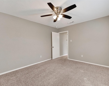 16614 Blackhawk Boulevard - Photo Thumbnail 23