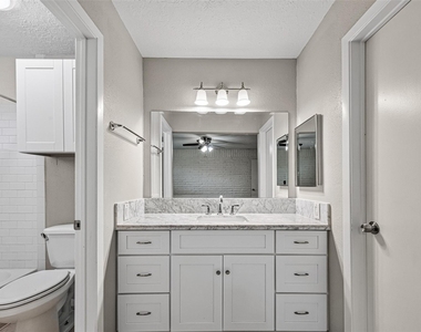 16614 Blackhawk Boulevard - Photo Thumbnail 15