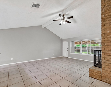 16614 Blackhawk Boulevard - Photo Thumbnail 5