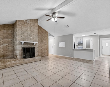 16614 Blackhawk Boulevard - Photo Thumbnail 6