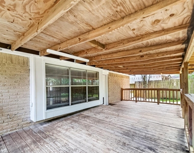 16614 Blackhawk Boulevard - Photo Thumbnail 24